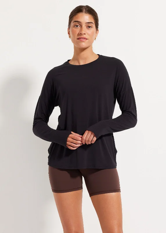 Hot Buy Essential Long Sleeve