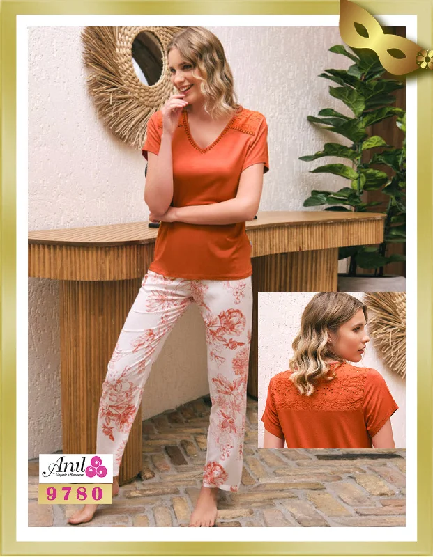 V-Neck Top and Printed Long Pants Pajamas 9780