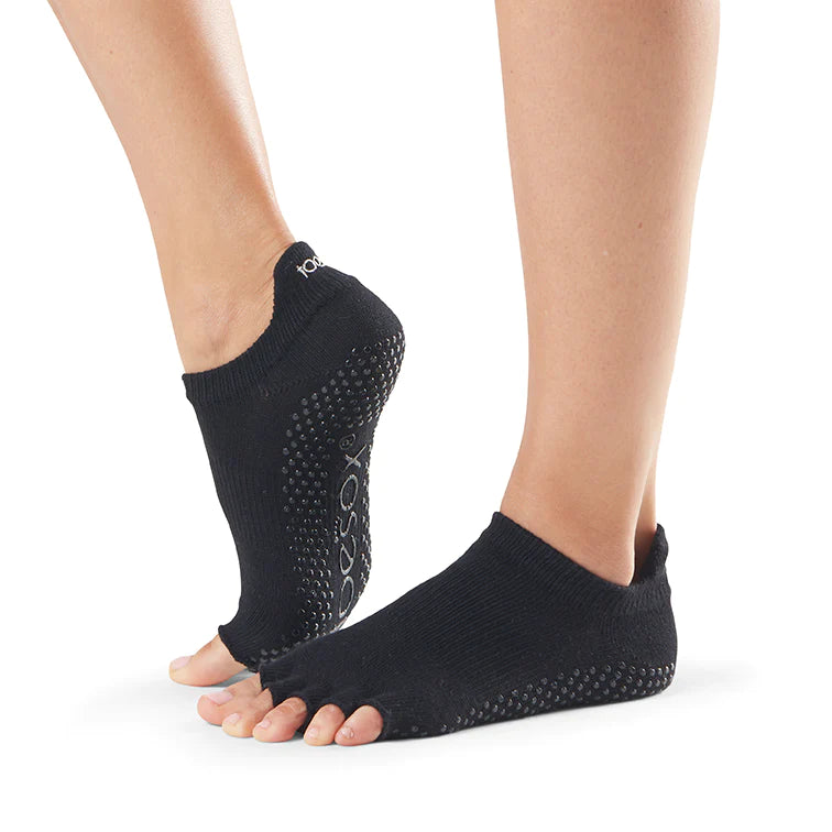 TOESOX Grip Half Toe Low Rise - Black