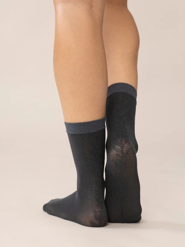 Back Vine Sheer Socks in Black